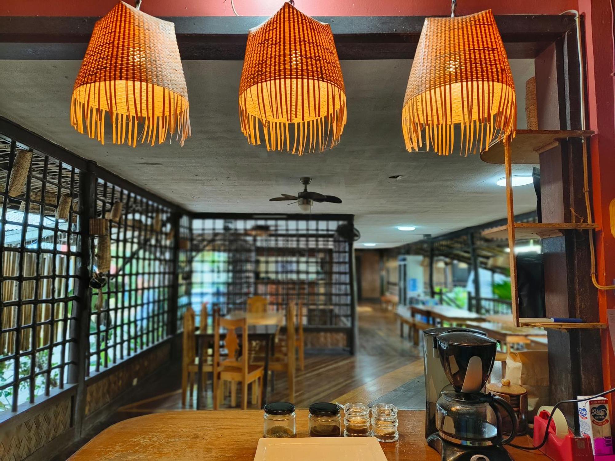 Lokal Hut Bed And Breakfast Пуэрто-Принцеса Экстерьер фото